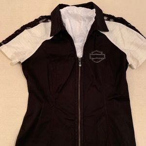 B&W motorcycle zipper shirt, great lace detailing